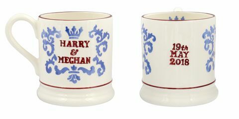 Tazas conmemorativas para celebrar la boda real del Príncipe Harry y Meghan Markle.