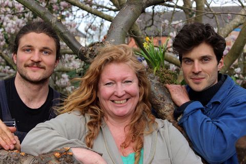 Garden Rescue - serie dos - Charlie Dimmock, David Rich, Harry Rich - los hermanos ricos