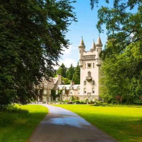 aberdeenshire, escocia, el castillo de balmoral, residencia de verano de la familia real británica