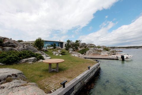 Arquitecto diseñado casa en Lyngholmen, Noruega, junto al mar