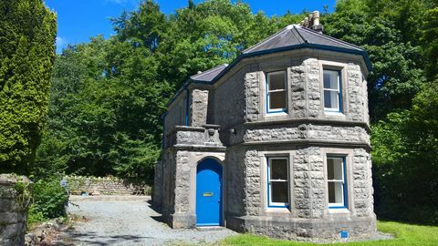 Plas Newydd Lodge, Gales Exterior © National Trust Images, Georgie Ward